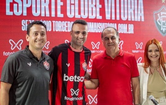 Presença de Diretora da Fatal Model na apresentação de Luan enfurece torcedores