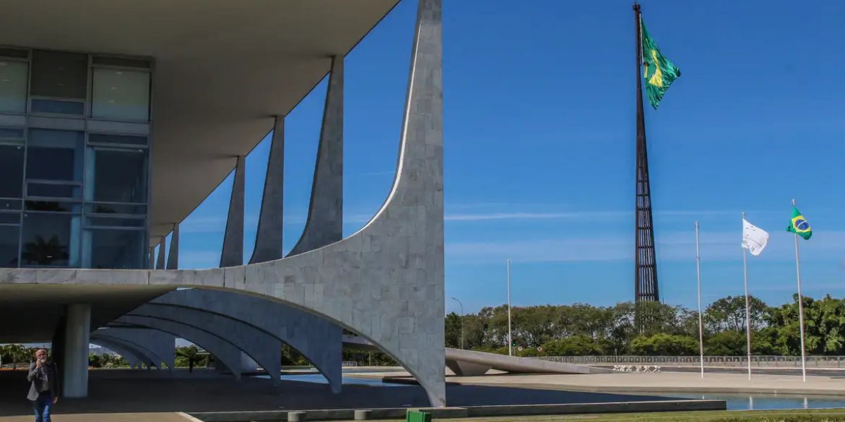 Lula sanciona orçamento e veta R$ 5,6 bilhões em emendas parlamentares