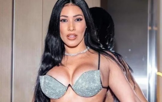 Simaria admite lipoaspiração e exibe resultado: "segredo"