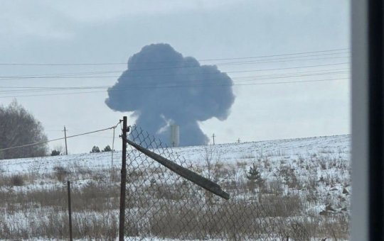 Aeronave russa que transportava prisioneiros ucranianos cai e deixa 74 mortos