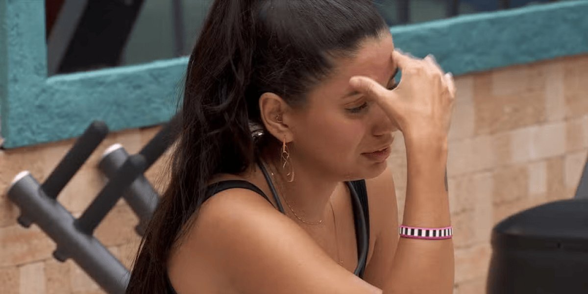 BBB24: Fernanda chora e é consolada por Luigi: “A casa toda pegou rixa de mim”