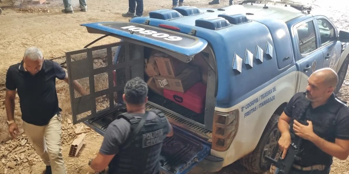 Mais de 40 quilos de drogas apreendidas durante 2023 são incineradas na Bahia