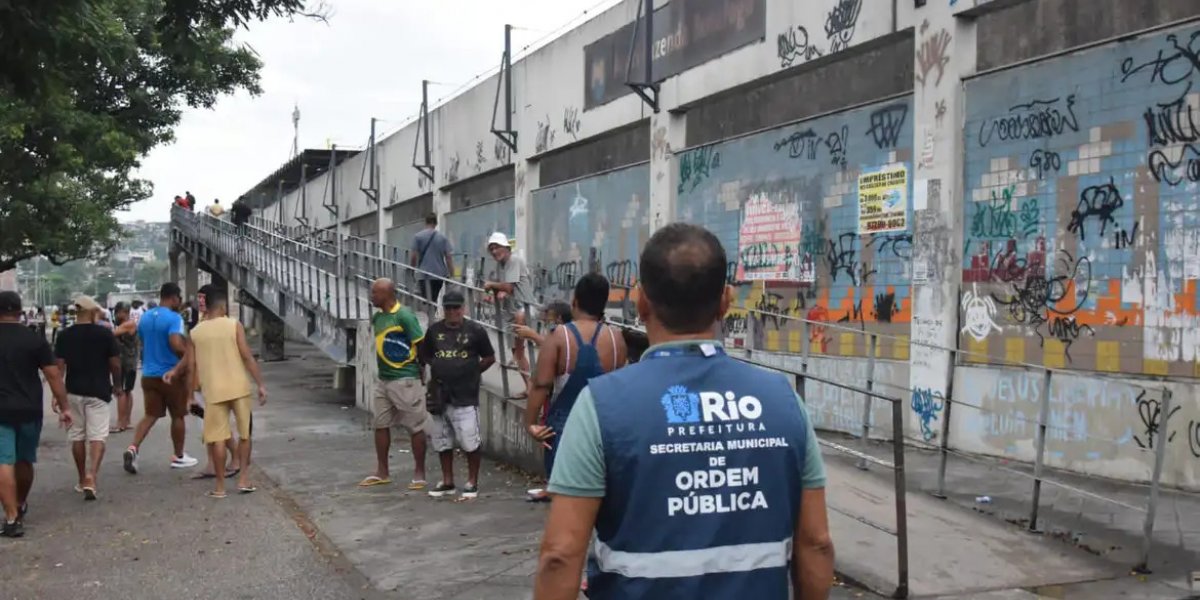 Órgãos públicos do Rio fazem operação para o fim da Feira de Acari