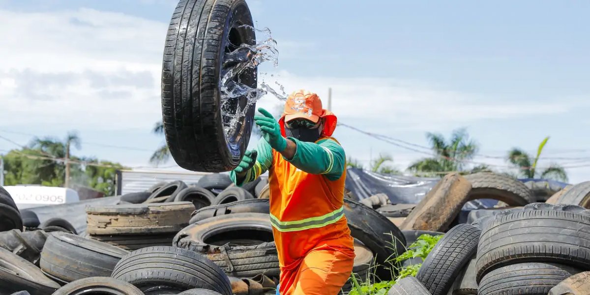 Militares recebem treinamento para combate à dengue no DF