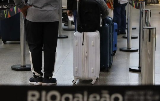 Auditores da Receita fazem operação-padrão em aeroportos nesta terça
