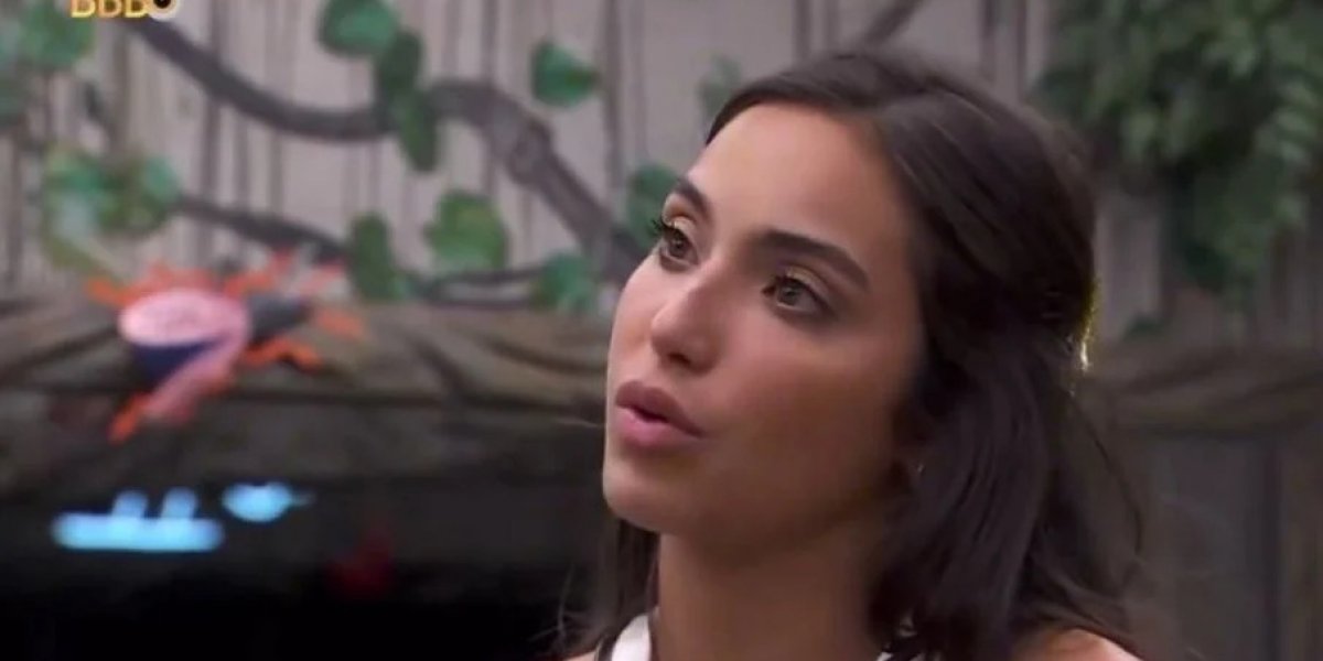 Após desistir do BBB24, Vanessa Lopes é vista em restaurante com os pais