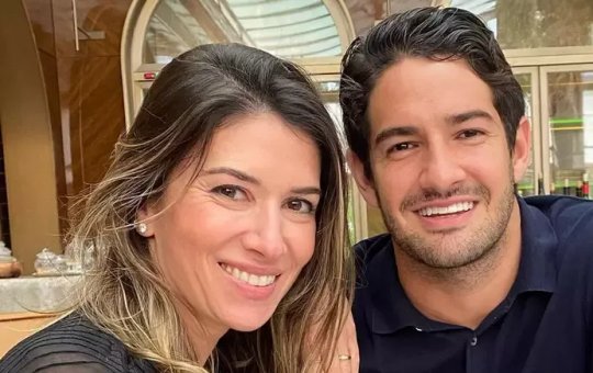 Nasce o primeiro filho do casal Alexandre Pato e Rebeca Abravanel