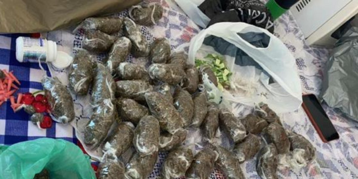 Polícia prende homem com drogas na Travessa Basílio de Magalhães, em Salvador