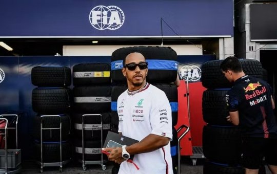 F1: Lewis Hamilton está perto de acordo com a Ferrari