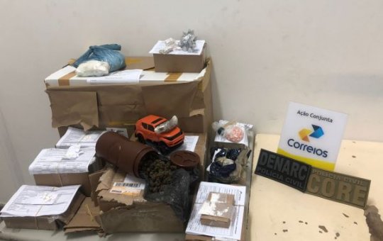 Drogas são apreendidas pela Políca Civil em embalagens enviadas aos Correios