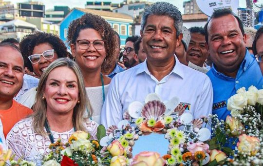 Governador e Vice levam presentes para Iemanjá