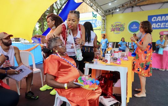 Idosos do Abrigo D. Pedro II e do Cras Itapagipe foram recebidos em Camarote