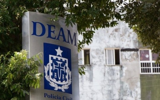 96% dos atendimentos às mulheres foram sobre importunação sexual