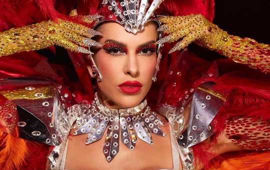 Lore Improta é recebida com festa em Salvador após conquista no Carnaval do Rio