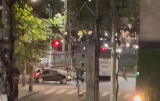 Agentes da Limpurb sofrem tentativa de assalto em Salvador, veja vídeo