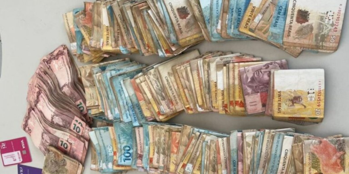 Mulher é detida com mais de 30 mil reais em espécie