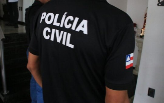 Polícia Civil prende homem com trinta e um pinos de cocaína em Amélia Rodrigues