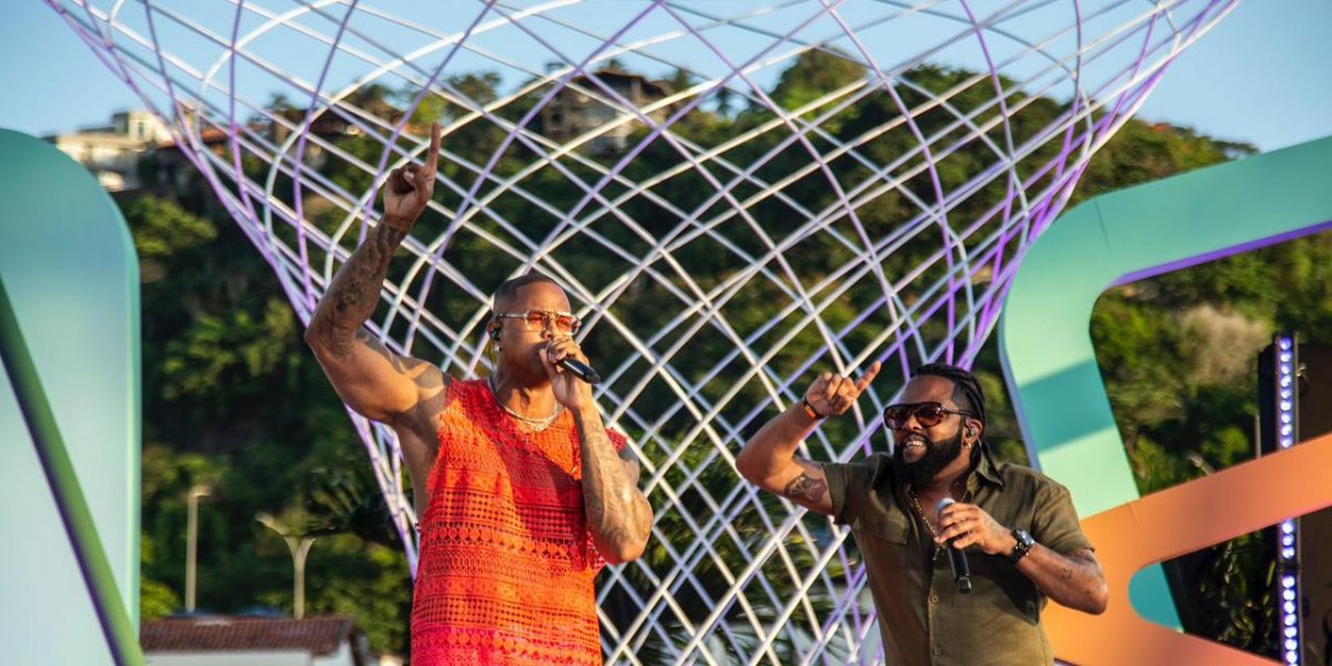 Léo Santana lança mais um single do PaGGodin, canção “É assim que tem que ser”