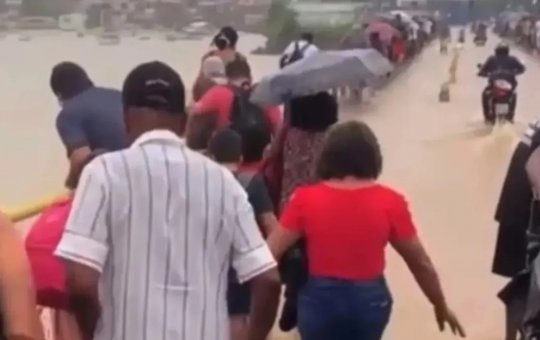 Chuva alaga Terminal Bom Despacho