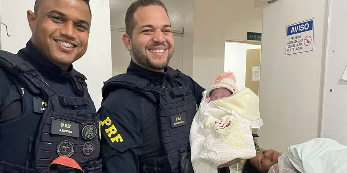 Gestante dá à luz dentro de veículo às margens de rodovia na Bahia