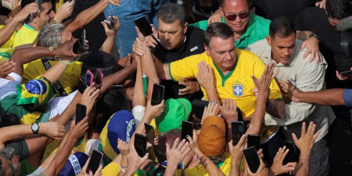 Bolsonaro pede anistia aos presos do 8 de janeiro durante ato na Paulista