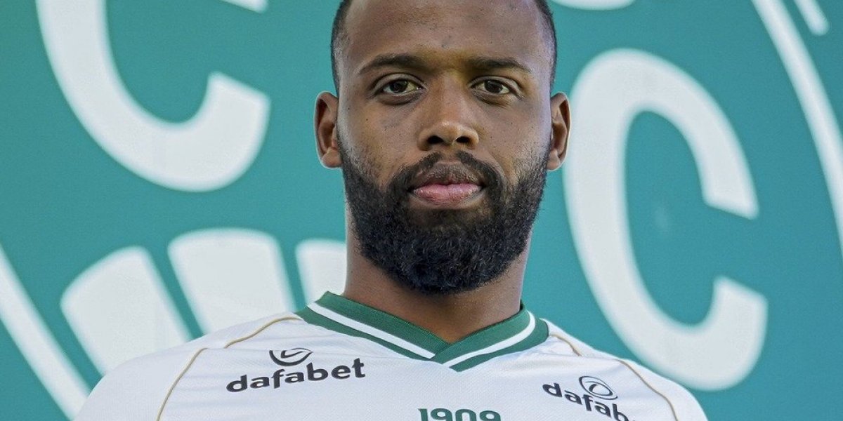 Zagueiro ex-Coritiba chega ao Vitória por empréstimo