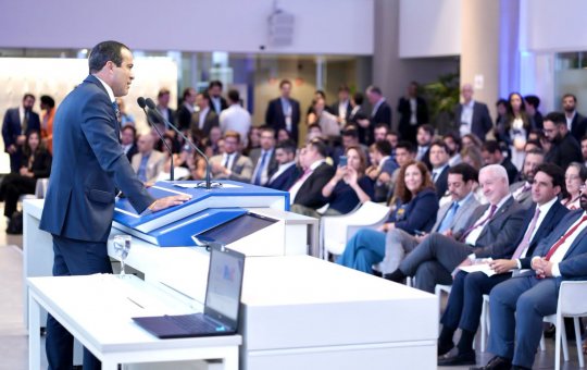 Bruno Reis participa de maior evento de infraestrutura do Brasil