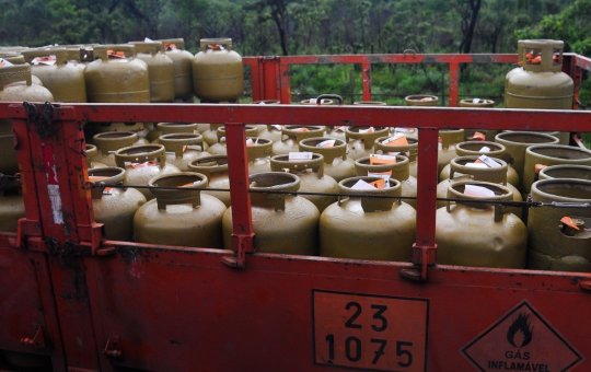 Gás de cozinha sofre aumento de 8% e pode chegar a R$ 140 reais