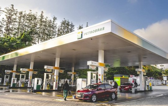 Gasolina do Brasil poderá ter até 35% de etanol em sua mistura