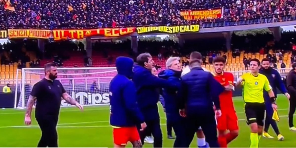 Técnico de clube europeu dá cabeçada em atacante rival; VÍDEO