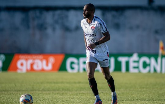 Vitória vence o Barcelona de Ilhéus e abre vantagem na semifinal do baiano