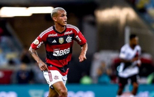 Jogador do Flamengo é acusado de agressão e ameaça no Rio de Janeiro