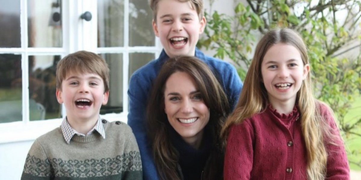 Após publicar foto adulterada, Kate Middleton pede desculpas