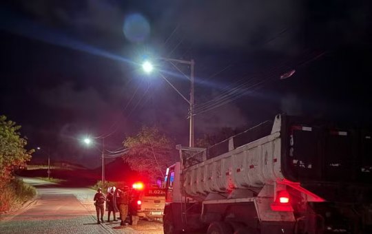 Homem é preso por extração ilegal de areia em Camaçari