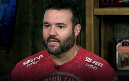 Ator de famosa animação pretende incluir líder nazista em sua linha de roupas