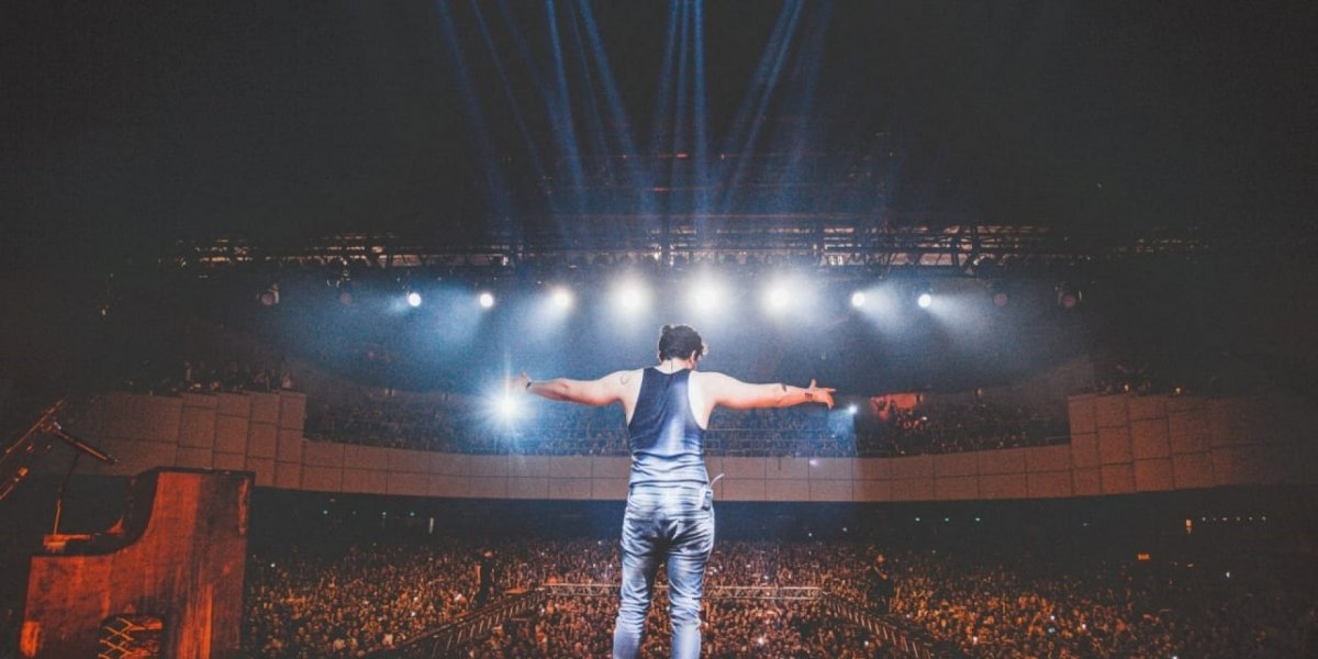 Cantor sertanejo chega a patrimônio bilionário! Saiba quem é