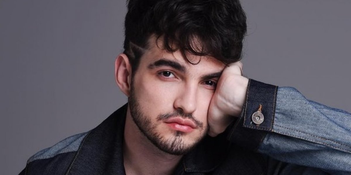 Jão assume relacionamento com produtor; confira