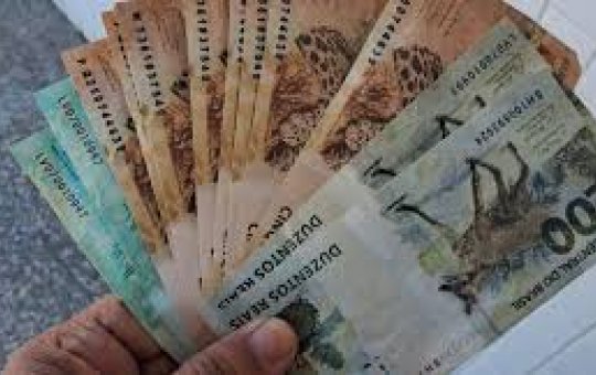 Homem é flagrado ao tentar repassar dinheiro falso em lotérica de Salvador