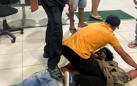 Homem armado invade UPA na Bahia e é detido por segurança
