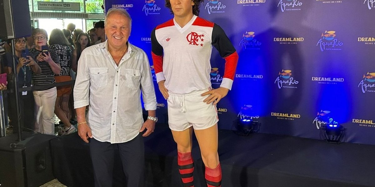 Zico é homenageado com estátua de cera em tamanho real