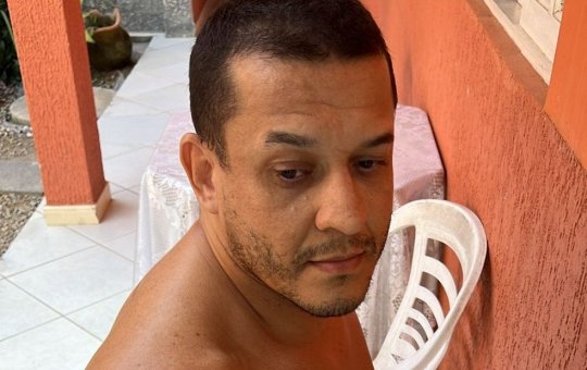 Polícia prende autor de estupro coletivo após fuga de prisão de segurança máxima