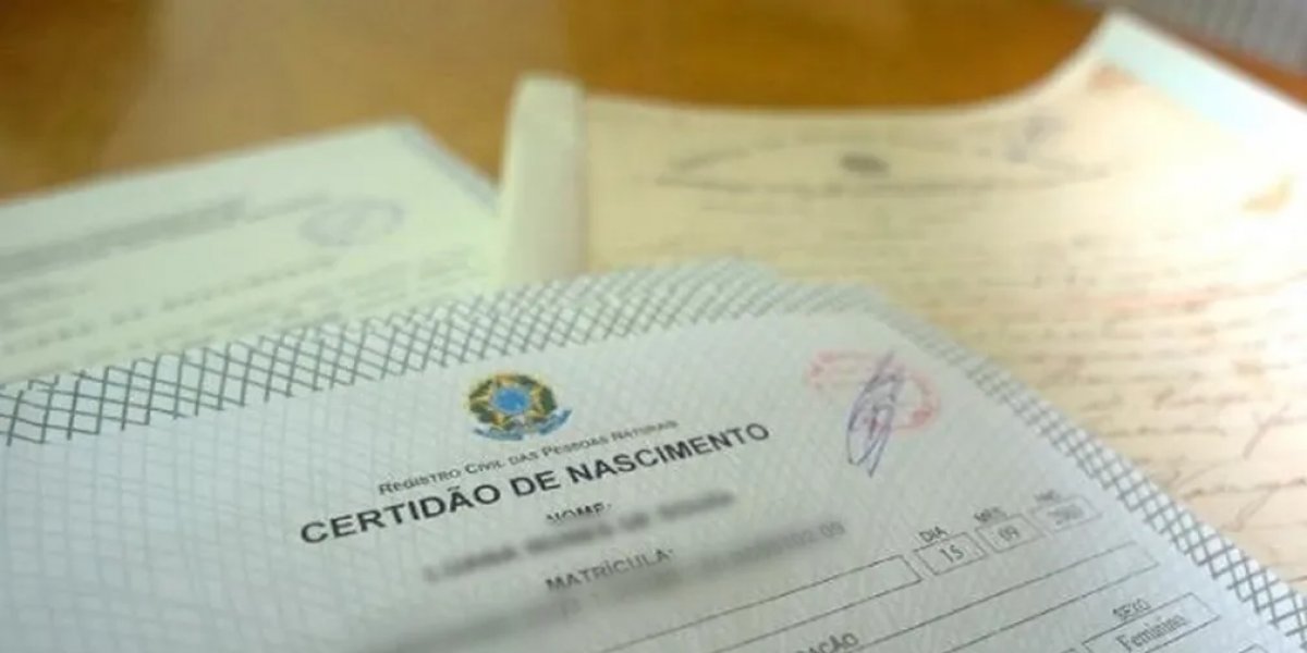 Baiana brigou na justiça para registrar filho com duas mães