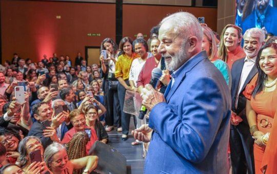 Lula critica fiança de Daniel Alves