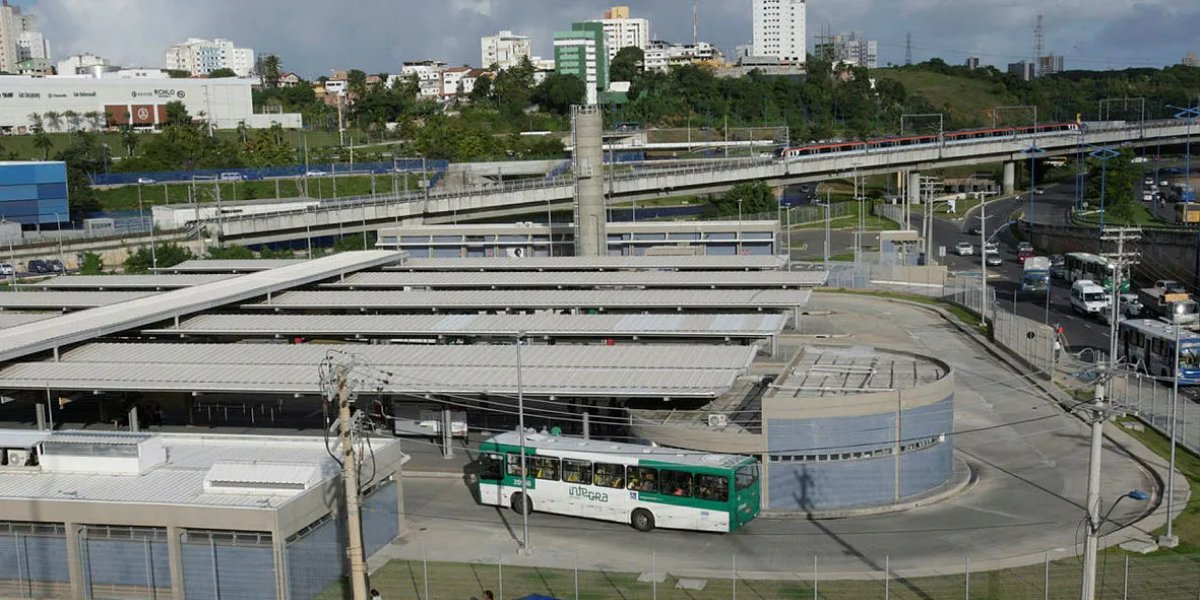Homem morto é avistado em calçada em frente ao Terminal Acesso Norte