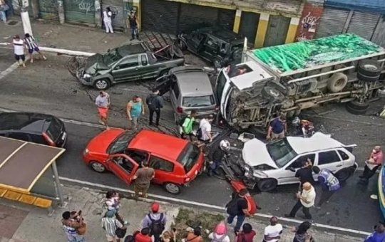 Acidente no Rio de Janeiro deixa sete pessoas feridas