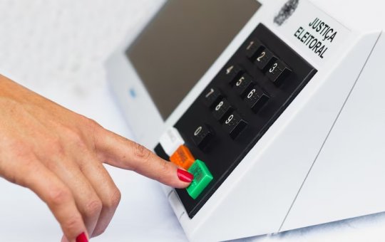 Pesquisa Datafolha aponta que 58% dos brasileiros são contra o fim da reeleição