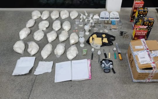 Mulher é presa suspeita de tráfico de drogas em Ipiaú