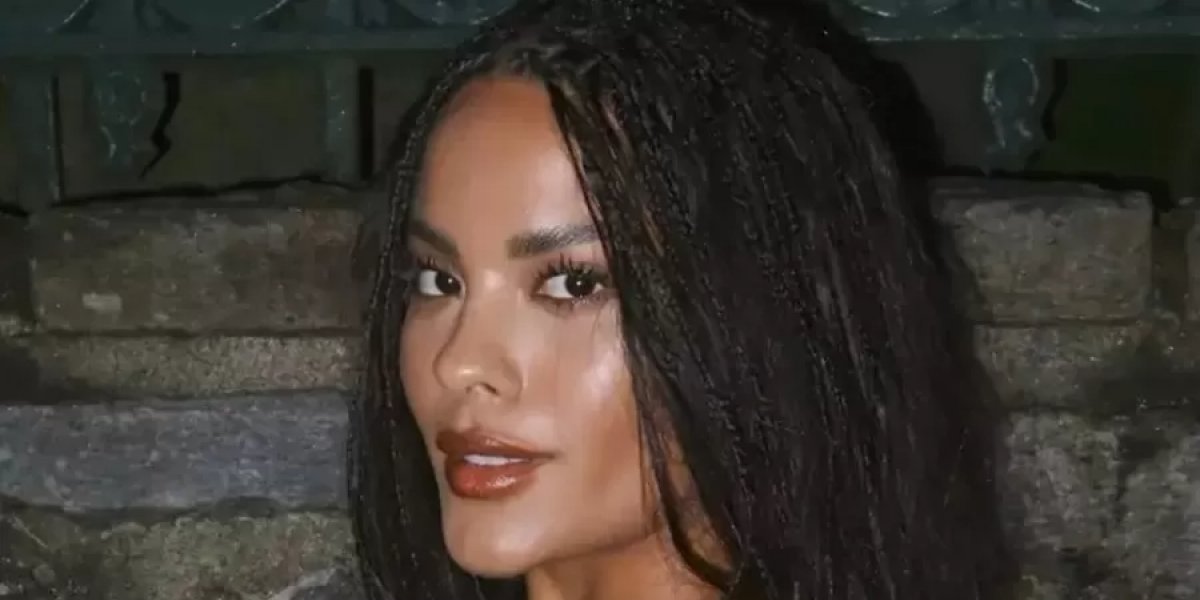 Bella Campos sofre racismo em restaurante e desabafa: 'me olhou de cima a baixo'