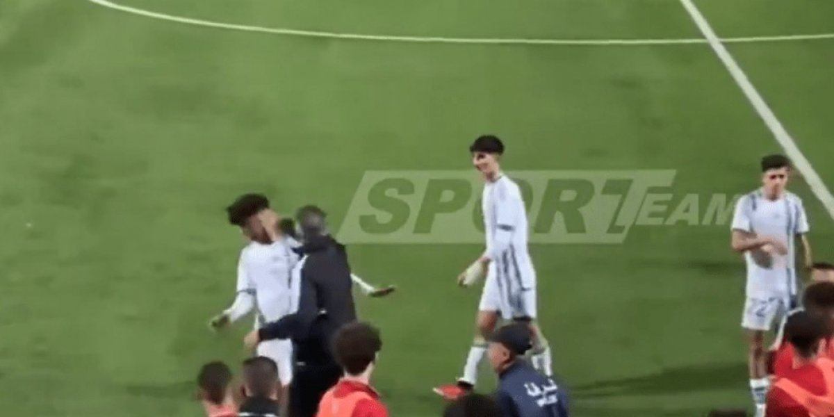 Treinador de seleção sub-20 agride jogadores durante amistoso
