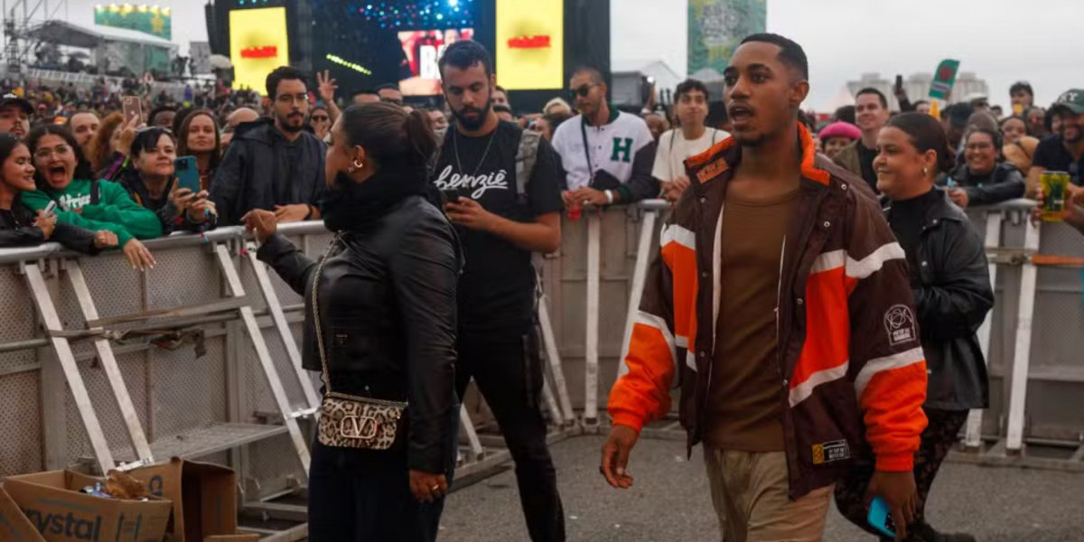 Novo affair? Preta Gil chega acompanhada com O Kannalha no Lollapalooza